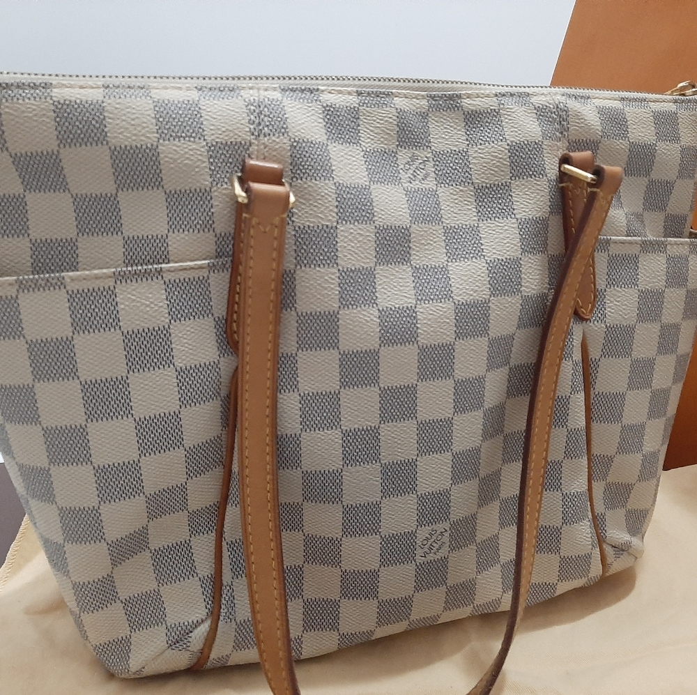 LV AZUR